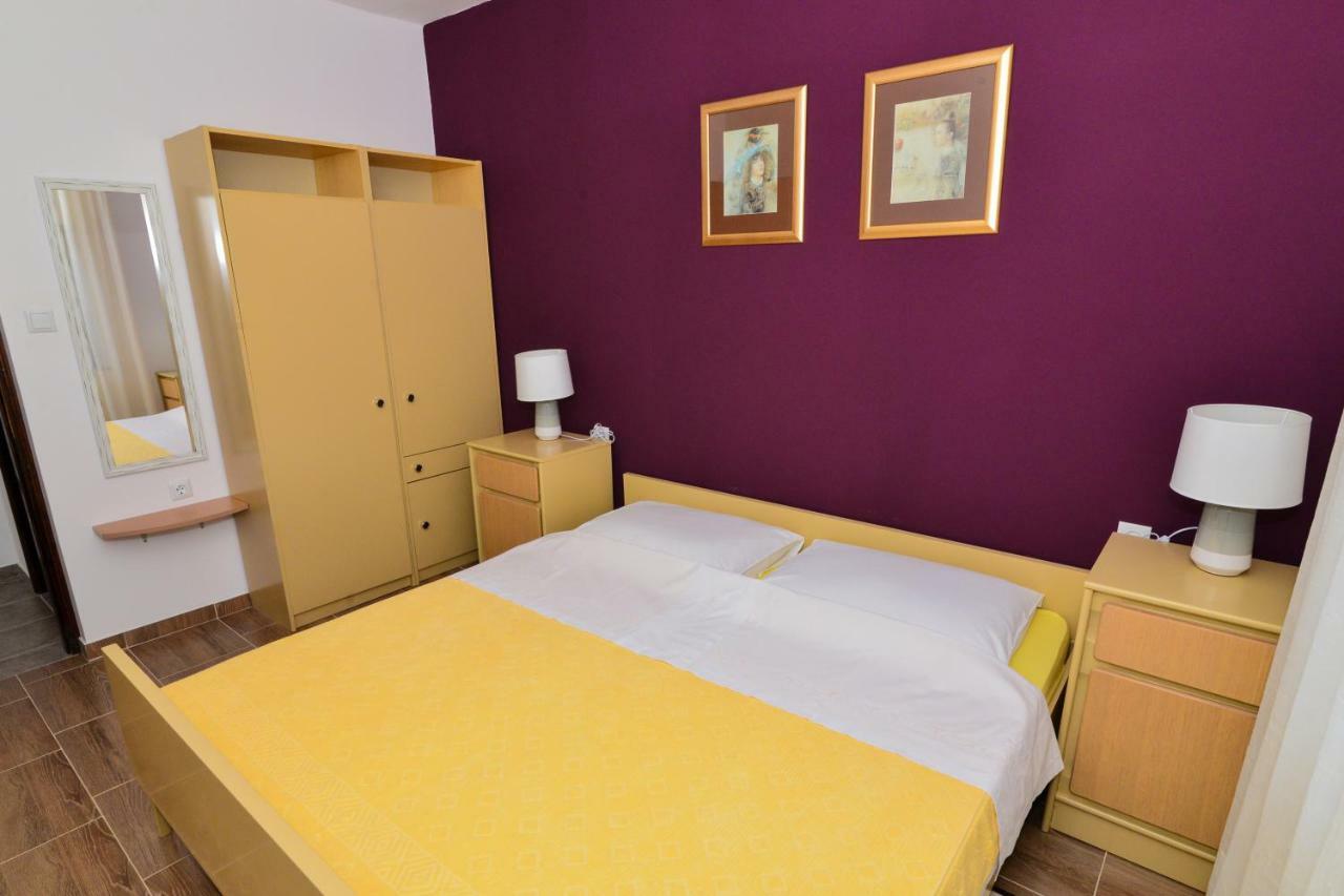 Apartment Sena 2 Привлака Екстериор снимка